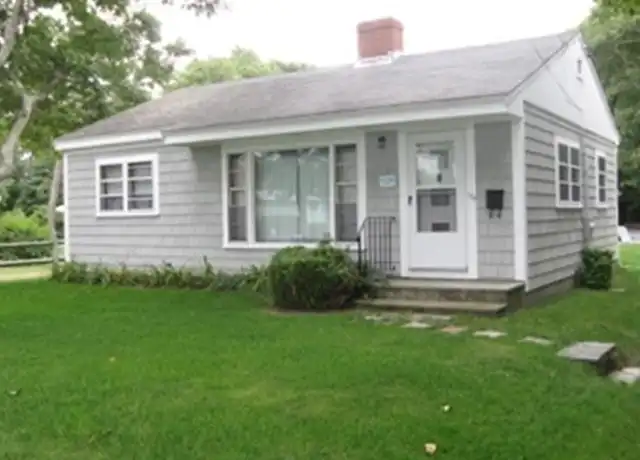 Property at 169 Seaview Ave, South Yarmouth, MA, 02664, 2 beds, 1 bath, [object Object]