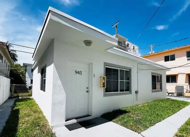Property at 1001 Bay Dr, Miami Beach, FL, 33141, 1 bed, 1 bath, [object Object]