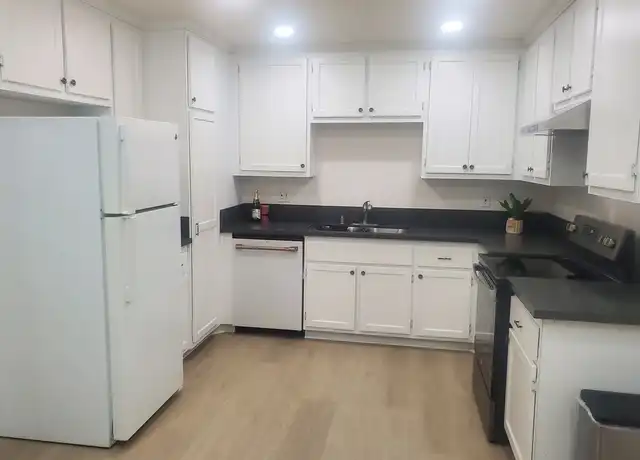 Property at 21991 Rimhurst Dr Unit C, Lake Forest, CA, 92630, 3 beds, 2 baths, [object Object]