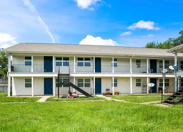 Property at 200 Hill St Unit 9, Sealy, TX, 77474, 1 bed, 1 bath, [object Object]