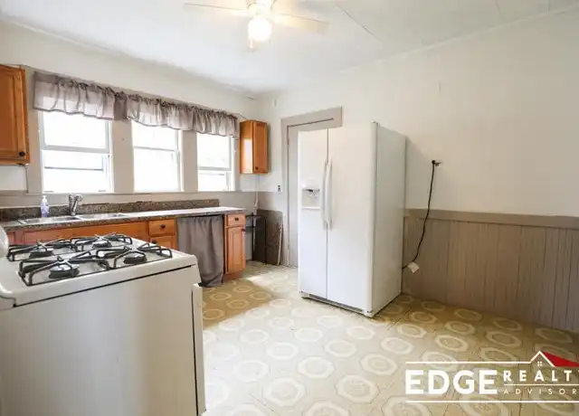 Property at 90 Nonantum St, Brighton, MA, 02135, 3 beds, 1 bath, [object Object]