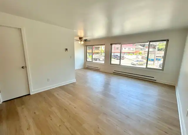 Property at 5319 24th Ave NE Unit 106, Seattle, WA, 98105, 1 bed, 1 bath, [object Object]