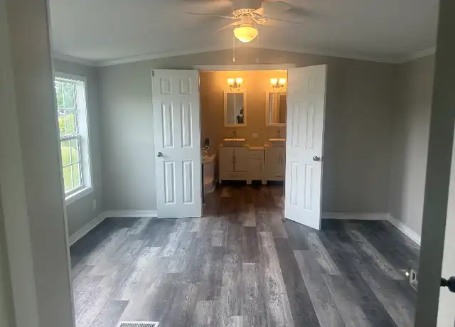 Property at 1410 Elias Ln, Greenville, NC, 27834, 3 beds, 2 baths, [object Object]