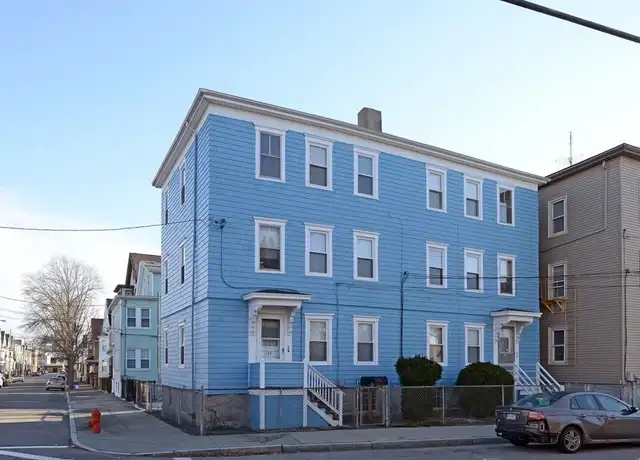Property at 124 Crapo St Unit 1, New Bedford, MA, 02744, 1 bed, 1 bath, [object Object]