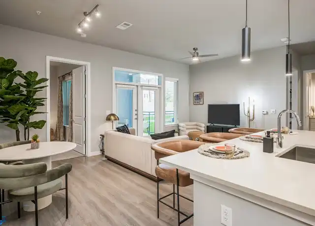 Property at 508 W Clay St Unit L2, Houston, TX, 77019, 1 bed, 1 bath, [object Object]