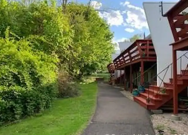 Property at 9 Pine Orchard Rd, Branford, CT, 06405, 2 beds, 1 bath, [object Object]