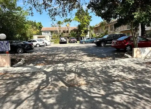 Property at 2225 Monroe St Unit B2, Hollywood, FL, 33020, 2 beds, 2 baths, [object Object]
