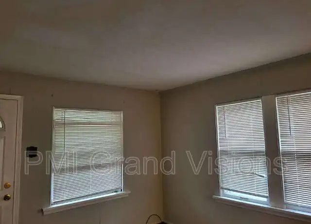 Property at 1553 N Walnut Grove Ave, Decatur, IL, 62526, 2 beds, 1 bath, [object Object]