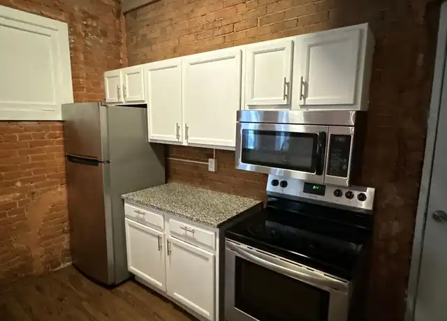 Property at 246 W 3rd St #205, Davenport, IA, 52801, 1 bed, 1 bath, [object Object]