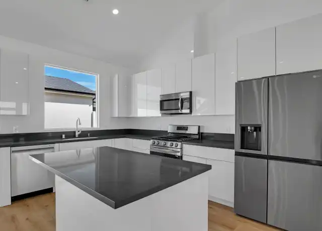 Property at 20711 Bryant St, Winnetka, CA, 91306, 5 beds, 5 baths, [object Object]
