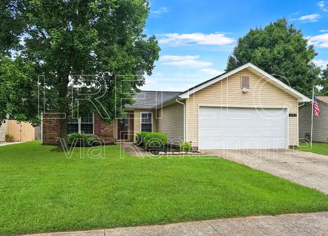 Property at 6707 Fenske Ln, Louisville, KY, 40258, 3 beds, 2 baths, [object Object]