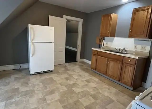 Property at 16 West St Unit 3, Waterville, ME, 04901, 2 beds, 1 bath, [object Object]