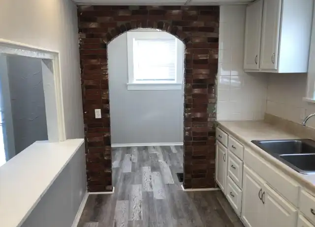 Property at 172 N Roys Ave, Columbus, OH, 43204, 3 beds, 1 bath, [object Object]