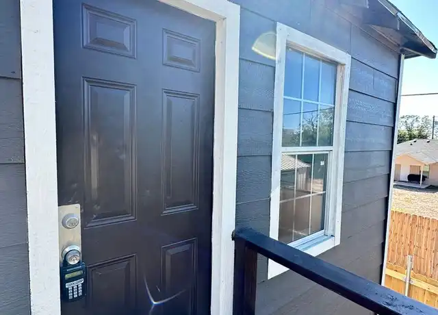 Property at 715 E Harris Ave, San Angelo, TX, 76903, 1 bed, 1 bath, [object Object]
