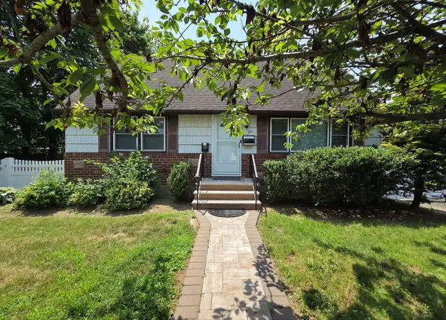 Property at 5 Denton Pl, Farmingdale, NY, 11735, 1 bed, 1 bath, [object Object]