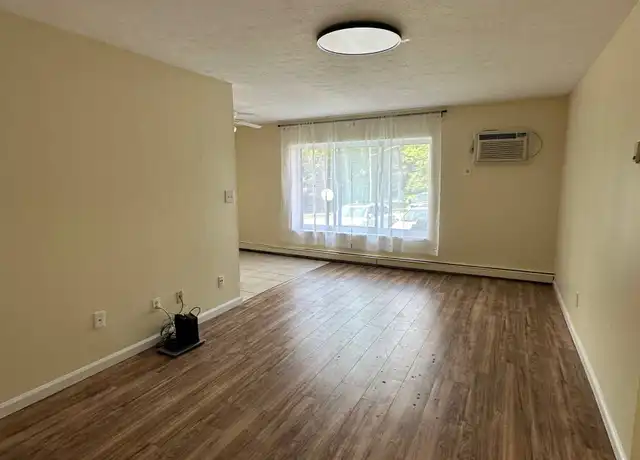 Property at 355 Solon Rd #107, Chagrin Falls, OH, 44022, 2 beds, 1.5 baths, [object Object]