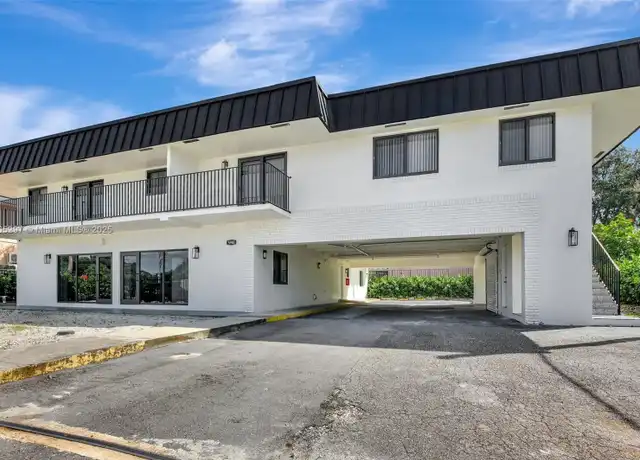 Property at 5980 SW 40th Ave Unit A, Fort Lauderdale, FL, 33314, 2 beds, 2 baths, [object Object]