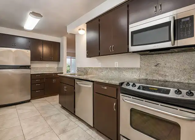 Property at 3614 Wetmore Ave Unit 7, Everett, WA, 98201, 1 bed, 1 bath, [object Object]