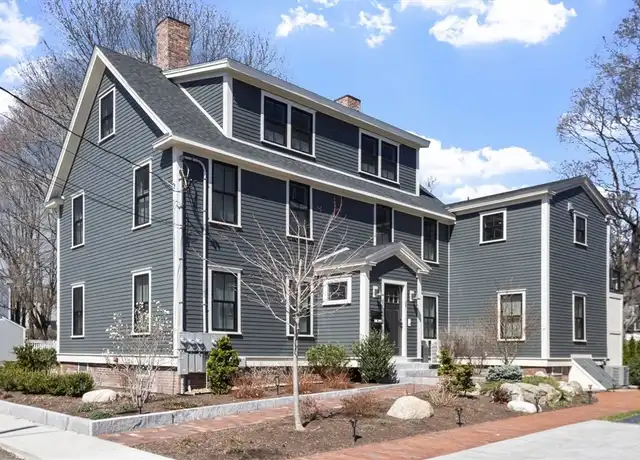 Property at 6 Center St Unit B, Amesbury, MA, 01913, 2 beds, 1.5 baths, [object Object]