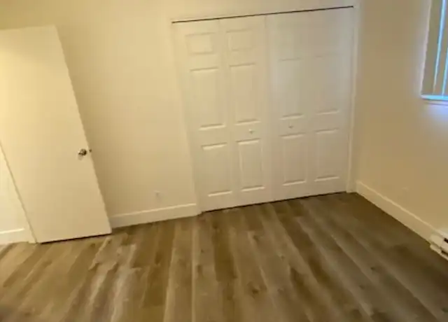 Property at 1038 NE 21st Ave, Hillsboro, OR, 97124, 2 beds, 1 bath, [object Object]