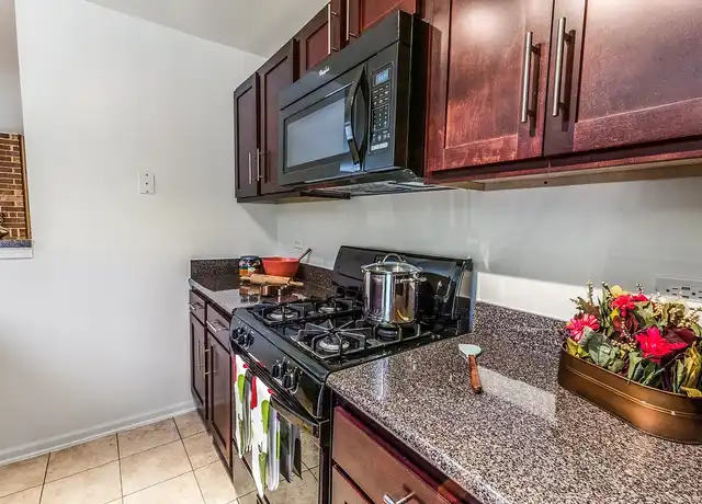 Property at TGM Willowbrook - 6060 Laurel Ln, Willowbrook, IL, 60527, 1-2 bed, 1-2 bath, [object Object]