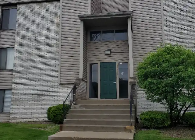 Property at 31993 W 12 Mile Rd #201, Farmington Hills, MI, 48334, 1 bed, 1 bath, [object Object]