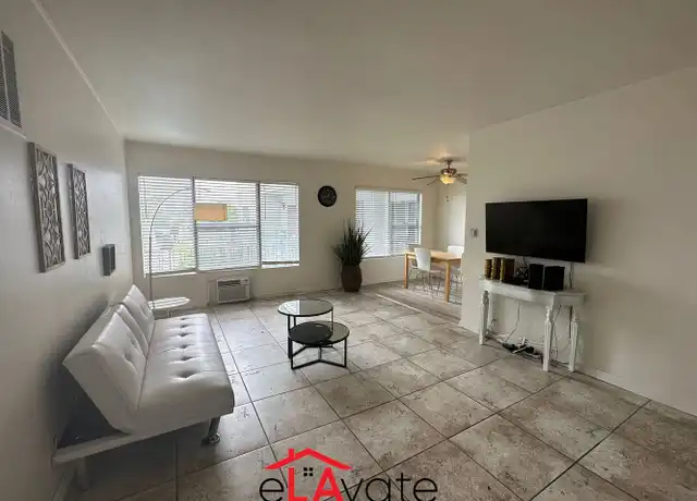 Property at 240 S Doheny Dr, Beverly Hills, CA, 90211, 1 bed, 1 bath, [object Object]