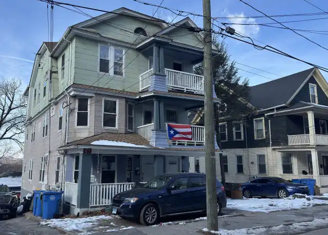 Property at 211 Lincoln St Unit 2, Waterbury, CT, 06710, 2 beds, 1 bath, [object Object]