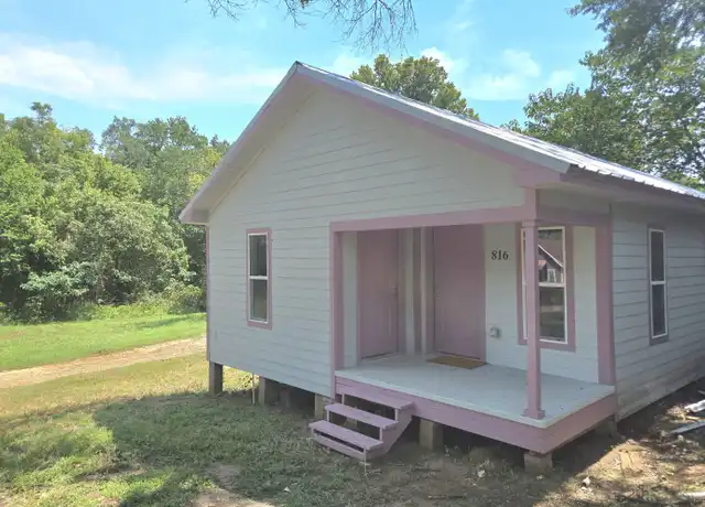 Property at 816 Gene Aly, Nacogdoches, TX, 75961, 1 bed, 1 bath, [object Object]