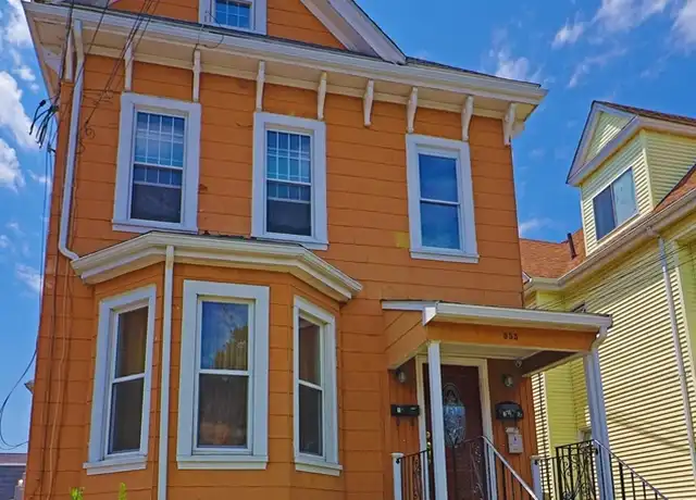 Property at 555 Main St Unit 2, Medford, MA, 02155, 3 beds, 1 bath, [object Object]
