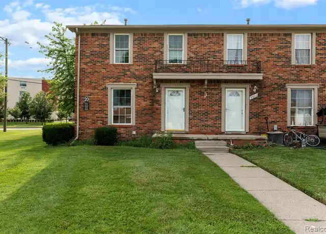 Property at 35221 Tall Oaks Dr, Sterling Heights, MI, 48312, 2 beds, 1 bath, [object Object]