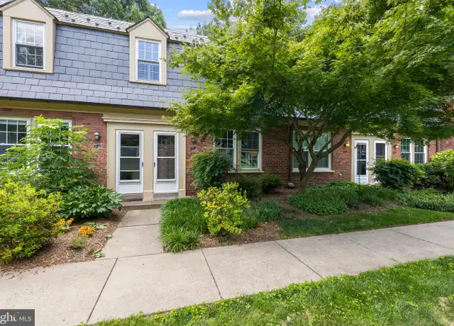 Property at 1021 S Barton St #121, Arlington, VA, 22204, 1 bed, 1 bath, [object Object]