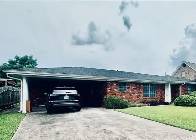 Property at 226 Fort Jackson St, Belle Chasse, LA, 70037, 5 beds, 1 bath, [object Object]