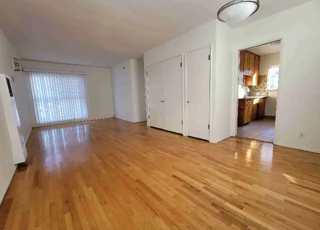 Property at 2364 Walgrove Ave Unit 5, Los Angeles, CA, 90066, 1 bed, 1 bath, [object Object]