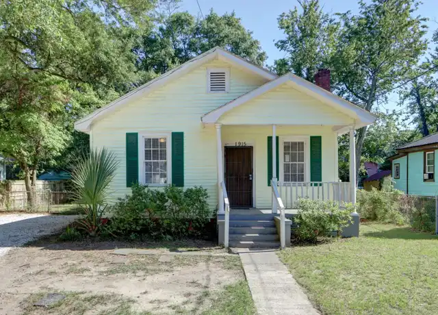 Property at 1915 Duval St, Savannah, GA, 31404, 3 beds, 2 baths, [object Object]