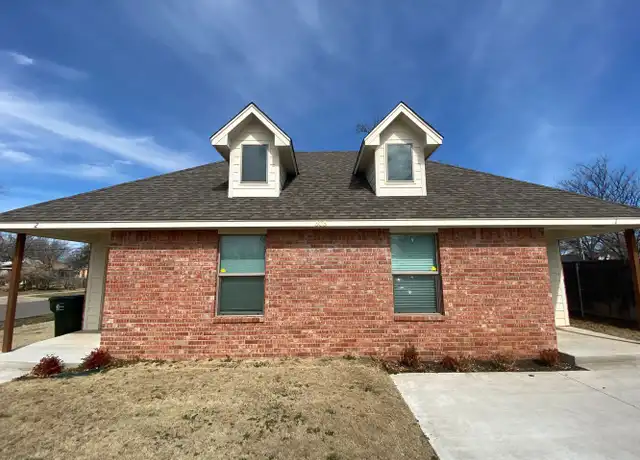 Property at 303 E Himes St Unit 1, Norman, OK, 73069, 2 beds, 1 bath, [object Object]