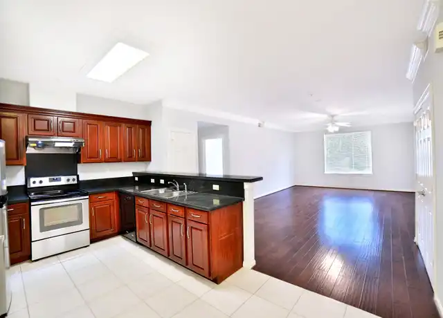 Property at 6611 W Sam Houston Pkwy S Unit 1F, Houston, TX, 77072, 2 beds, 2 baths, [object Object]