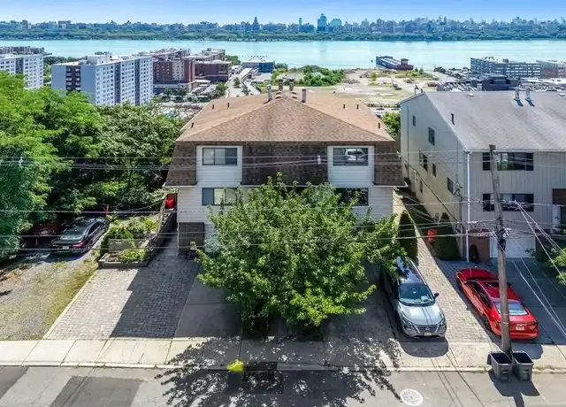 Property at 26 Manhattan Pl Unit C0700, Cliffside Park, NJ, 07010, 3 beds, 2.5 baths, [object Object]
