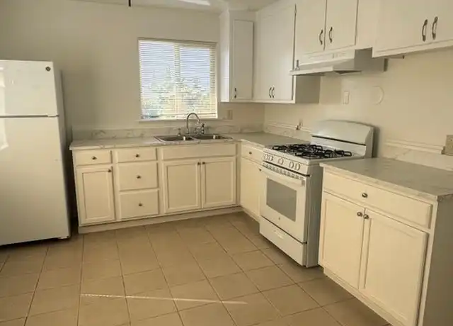 Property at 205 Smalley Ave Unit 3, Hayward, CA, 94541, 2 beds, 1 bath, [object Object]