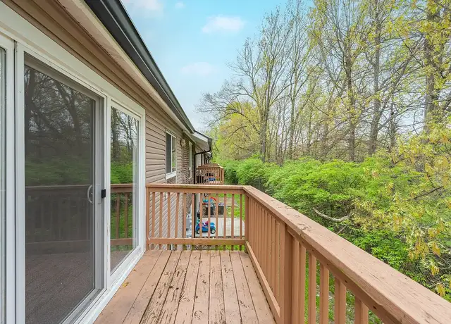 Photo of 2300 Walden Glen Cir, Cincinnati, OH 45231