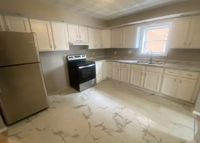 Property at 314 W Market St #2, Scranton, PA, 18508, 2 beds, 1 bath, [object Object]