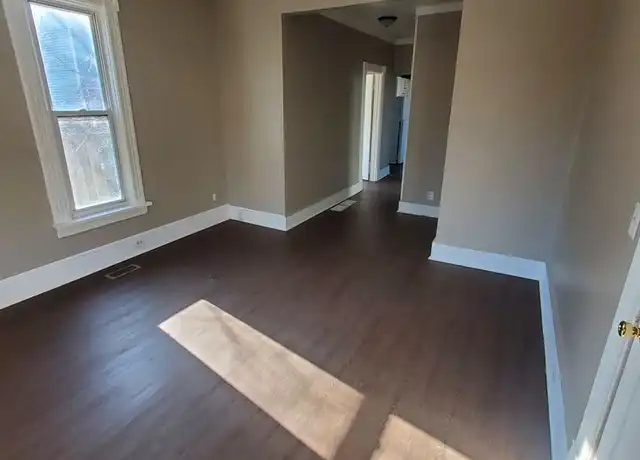 Property at 1113 61st St Unit Lower, Kenosha, WI, 53143, 3 beds, 1 bath, [object Object]