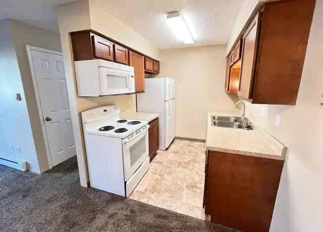 Property at 395 4th St Unit 395-17, Waukee, IA, 50263, 2 beds, 1 bath, [object Object]