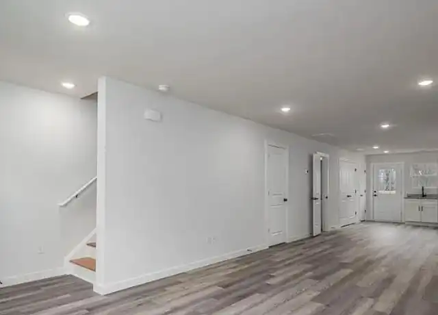 Property at 709 7th Ave SE, Hickory, NC, 28602, 3 beds, 2 baths, [object Object]