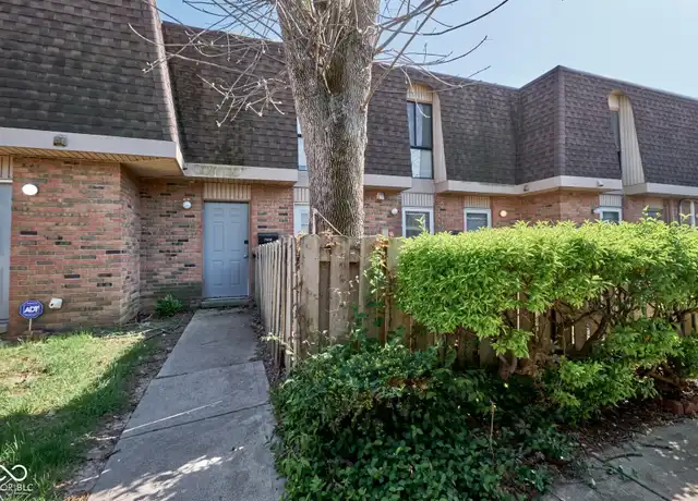 Property at 7458 Country Brook Dr, Indianapolis, IN, 46260, 2 beds, 1.5 baths, [object Object]