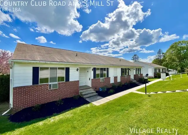 Property at 813 Country Club Rd Unit 6, Red Lion, PA, 17356, 1 bed, 1 bath, [object Object]