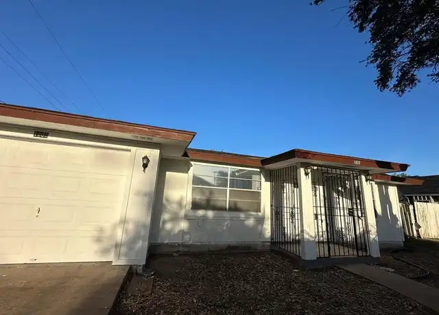 Property at 1805 Calle de Amistad, San Juan, TX, 78589, 2 beds, 1 bath, [object Object]