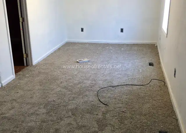 Property at 604 S 17th St Unit B, Herrin, IL, 62948, 2 beds, 1 bath, [object Object]
