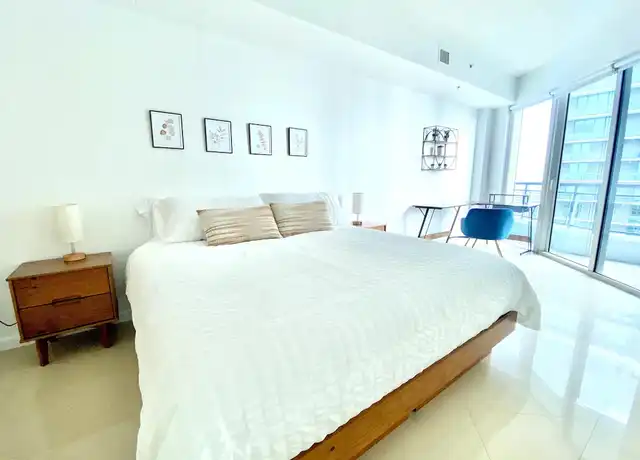 Property at 60 SW 13th St #4414, Miami, FL, 33130, 1 bed, 1.5 baths, [object Object]