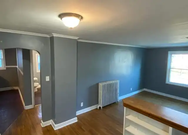 Property at 34 Fairfield St Unit Lower Front, Buffalo, NY, 14214, 1 bed, 1 bath, [object Object]